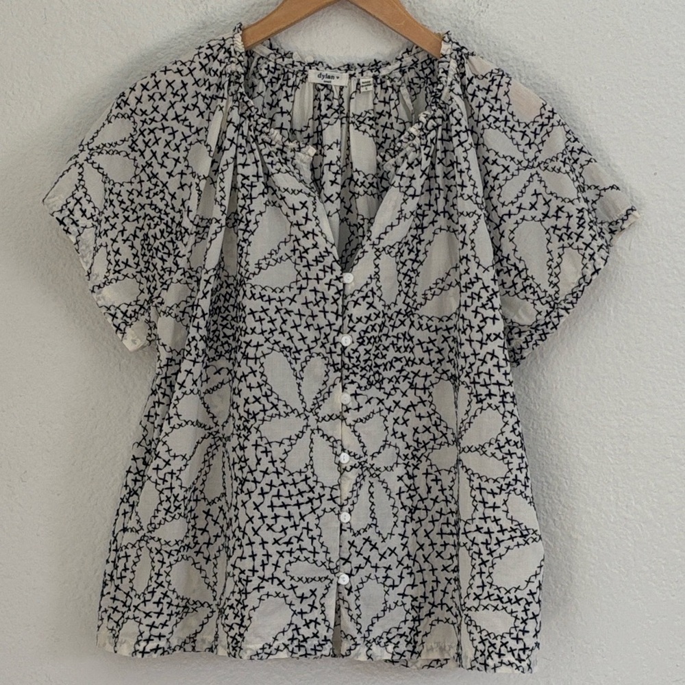 Dylan Cotton Ivory Black Floral Embroidered Short Sleeve Peasant Blouse Top - Picture 2 of 12